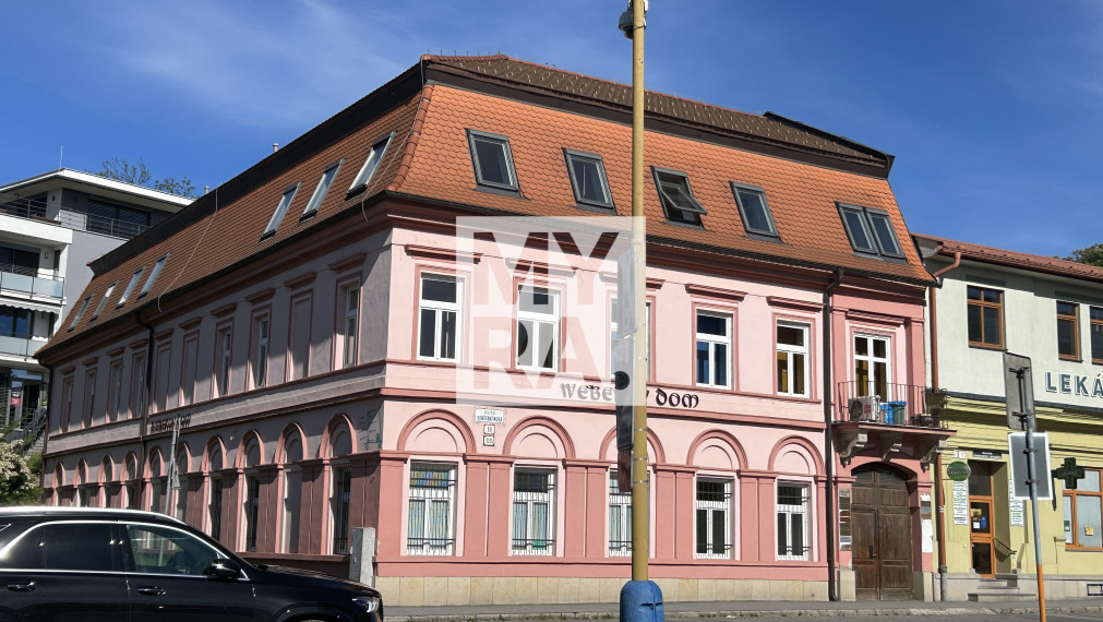 PREDAJ / historickej budovy Weberovho domu v Prešove