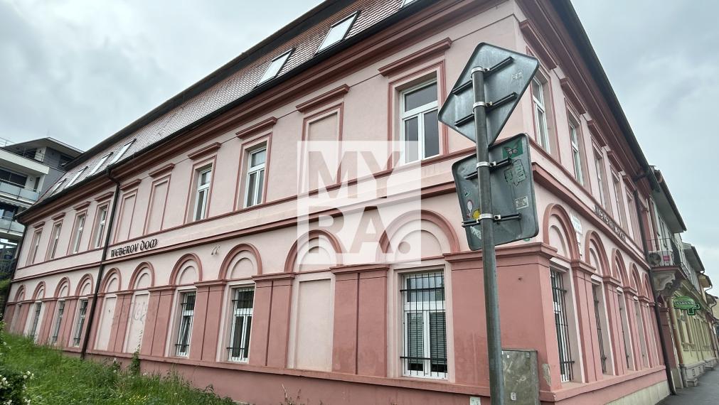 PREDAJ / historickej budovy Weberovho domu v Prešove