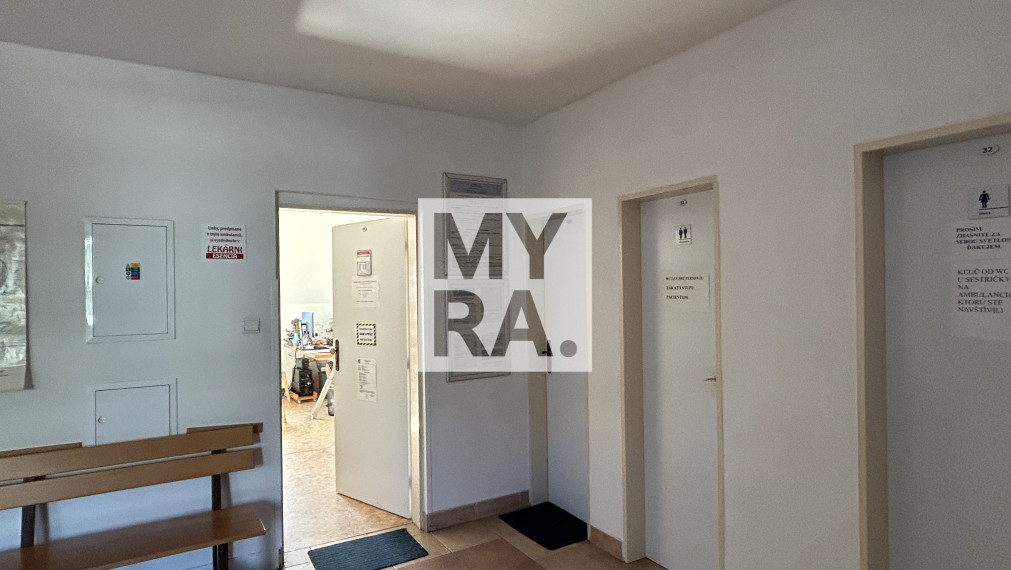 PREDAJ / historickej budovy Weberovho domu v Prešove