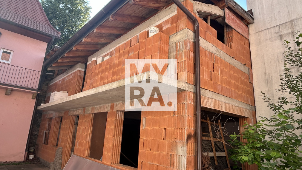 PREDAJ / historickej budovy Weberovho domu v Prešove