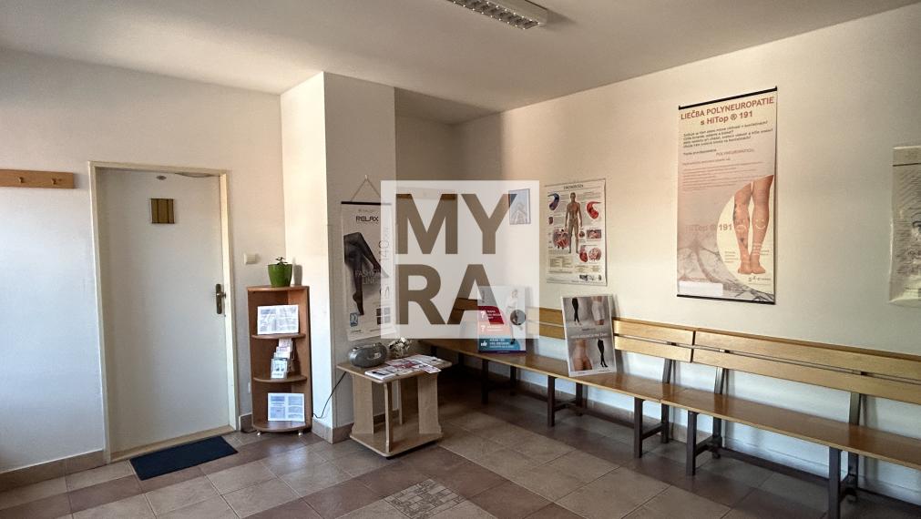 PREDAJ / historickej budovy Weberovho domu v Prešove