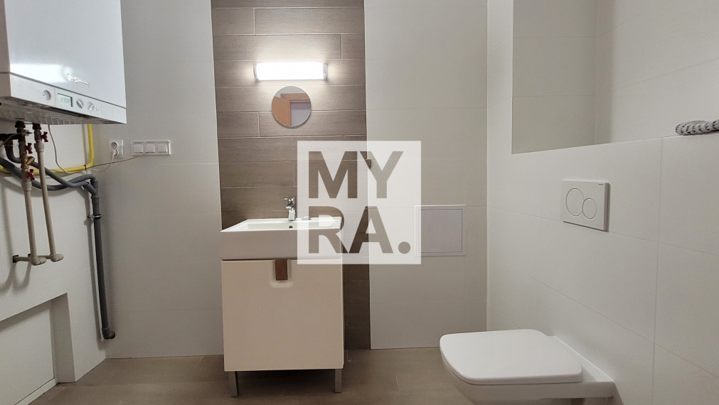 Ambulancia, kancelária alebo obchodný priestor, prízemie, 2x parkovanie, 94 m2, klimatizácia