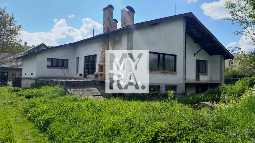 Skolaudovaný, komfortne riešený rodinný dom v štádiu holodom.