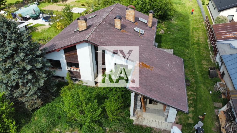 Skolaudovaný, komfortne riešený rodinný dom v štádiu holodom.