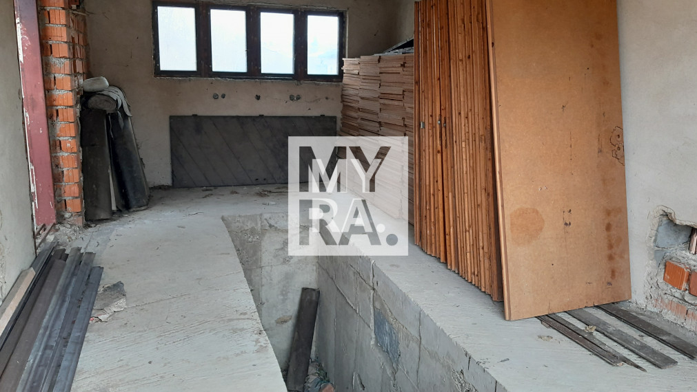 Skolaudovaný, komfortne riešený rodinný dom v štádiu holodom.