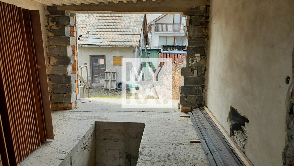 Skolaudovaný, komfortne riešený rodinný dom v štádiu holodom.