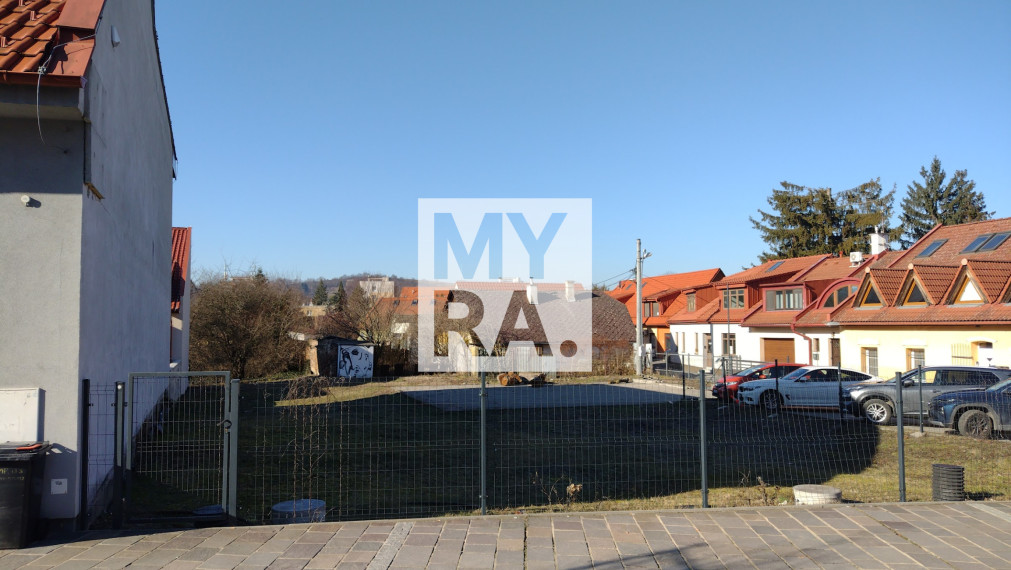 PRENÁJOM PARKOVACÍCH MIEST – Jarková ulica, Prešov