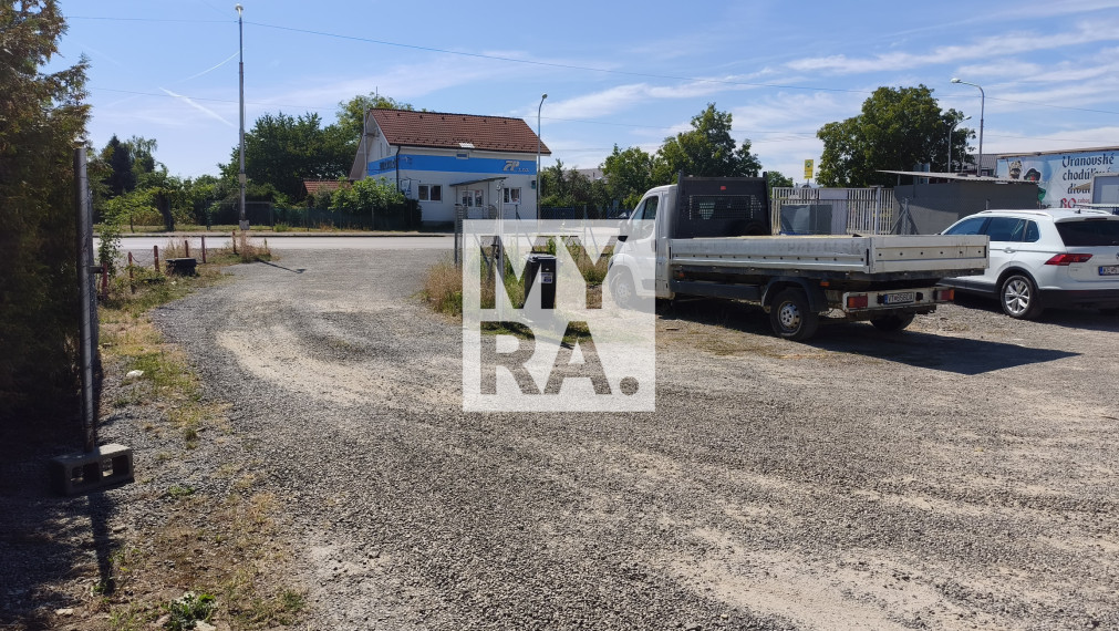 PRENÁJOM PREDAJNE A SKLADOV – HERLIANSKA UL., VRANOV NAD TOPĽOU