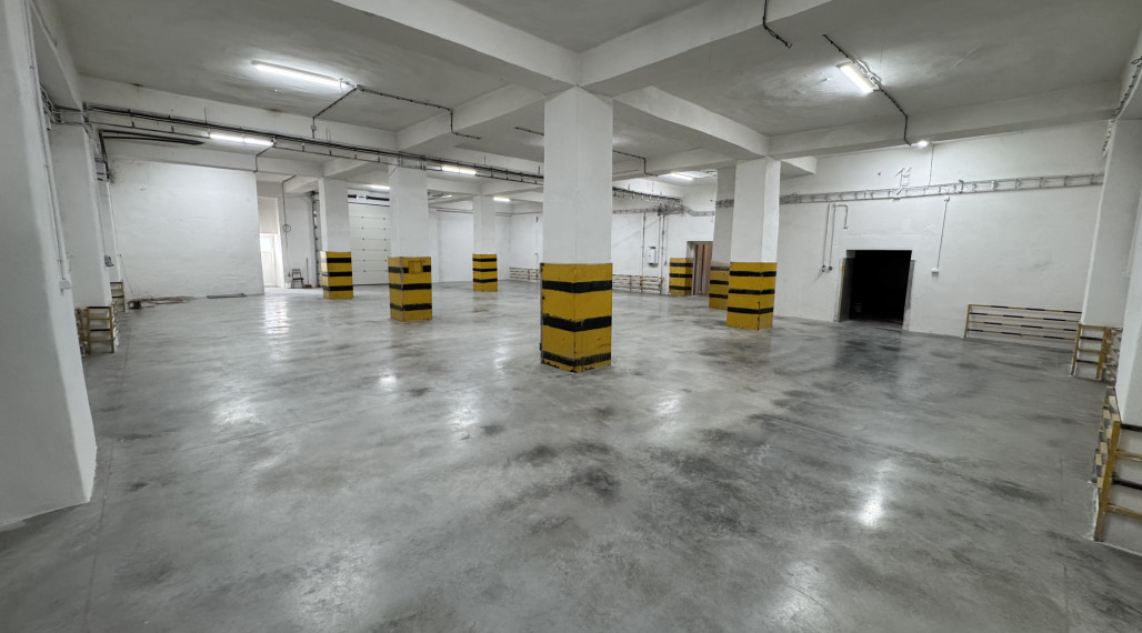 Výrobno/skladovací priestor na prenájom 549 m2 – Petrovianska ulica, Prešov