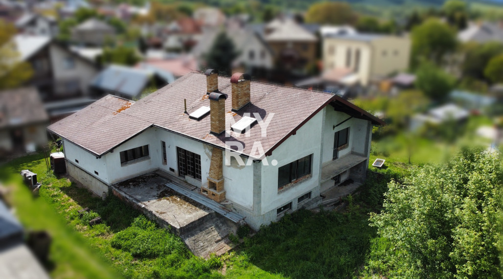 Skolaudovaný, komfortne riešený rodinný dom v štádiu holodom.