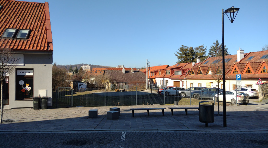 PRENÁJOM PARKOVACÍCH MIEST – Jarková ulica, Prešov