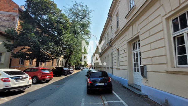 Nebytový priestor na prízemí, 2x parkovanie, 94 m2, klimatizácia, Baštová ulica Košice